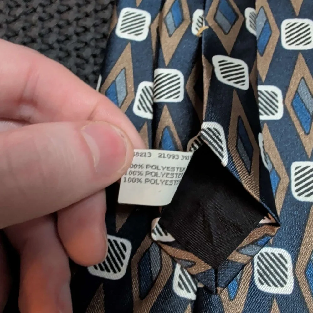 Wembley Necktie Mens One Size Navy Blue Tan Geometric‎ Diamond Made in USA